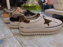 Load image into Gallery viewer, Ameise Leather Sneakers - Manny - Black