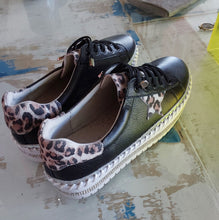 Load image into Gallery viewer, Ameise Leather Sneakers - Manny - Black