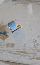 Load image into Gallery viewer, Dora Haralambaki - Pythari Asymm band Ring - Light blue
