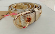 Load image into Gallery viewer, Italian Star - Leather Wilde metallic belt
