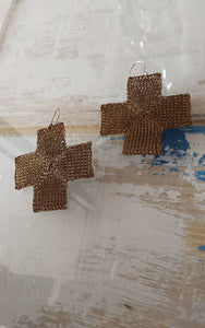 Seriously Designed - Mesh Crosses