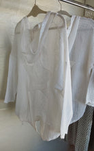 Load image into Gallery viewer, Net Star hooded Jacket - White
