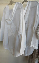 Load image into Gallery viewer, Net Star hooded Jacket - White
