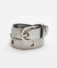 Load image into Gallery viewer, Italian Star - Leather Wilde metallic belt
