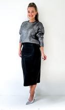 Load image into Gallery viewer, Metallic Ribbed knit - Silver/ Black
