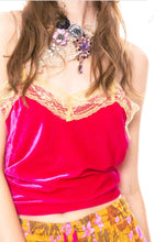 Load image into Gallery viewer, Aratta - Velvet Dreams Cami - Rosa
