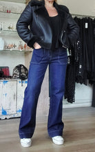 Load image into Gallery viewer, Saint Rose - Jayne wide leg jeans - Dark Indigo
