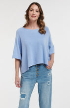 Load image into Gallery viewer, Urban Luxury - 3/4 Sleeve Top
