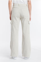 Load image into Gallery viewer, Italian Star - Cargo Pant - Beige
