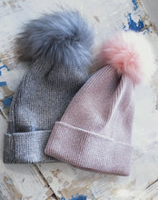 Load image into Gallery viewer, Detachable Pom Pom Beanie
