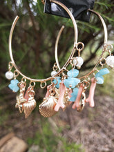 Load image into Gallery viewer, Miss June -  Earings - Coral
