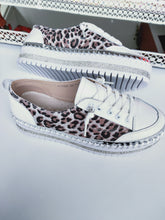 Load image into Gallery viewer, Ameise - Leather Sneakers - Prada - White
