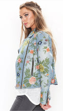 Load image into Gallery viewer, Aratta - Lucinda embroidery Jacket - Denim
